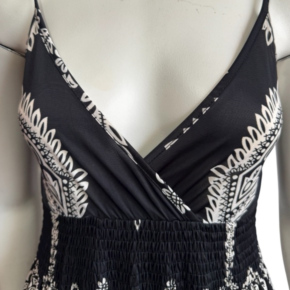 VITTA LUNA Boho Maxi Dress - Black + Ivory Mandala Graphic- Women’s Small - Picture 5 of 8